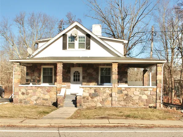 51 Estrada Rd, Central Valley, NY 10917