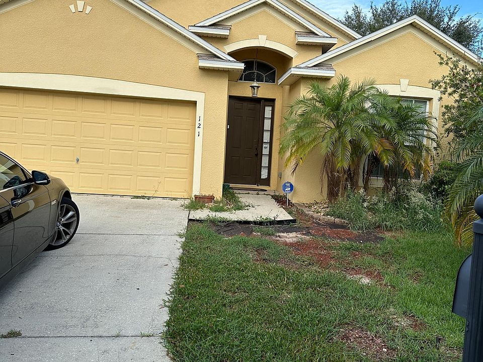 1st image of 121 Knollwood Dr