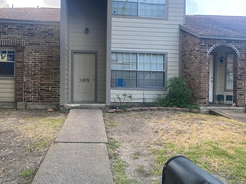 3409 Lantern Ln