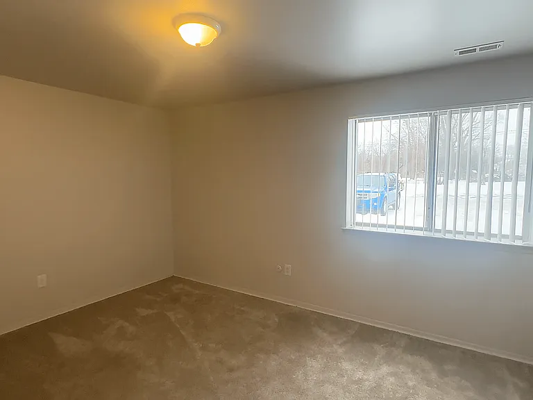 Knottingham Apartments — Photo 38
