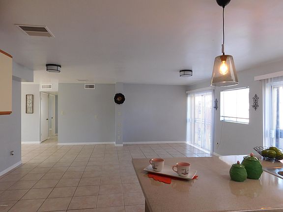 4th image of 11138 W Tennessee Ave
