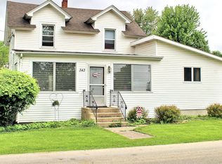 343 Lisbon St, Sandwich, IL 60548