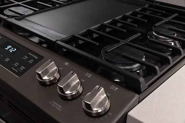 Sold by Compass | media 14