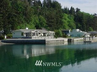 3632 S Shorewood Ave, Greenbank, WA 98253