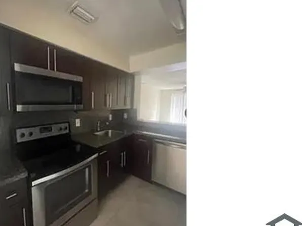 8702 NW 38th Dr, Coral Springs, FL
