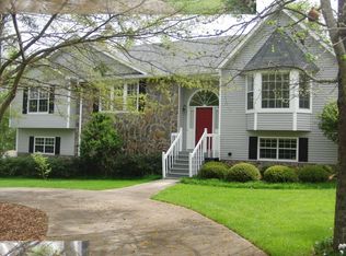 10 Trellis Ct, Carrollton, GA 30116