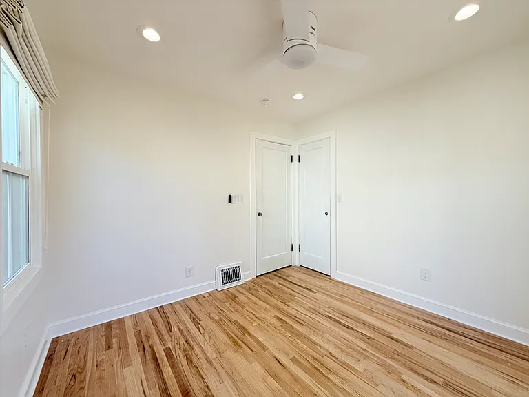 262 E Browning Ave — Photo 15