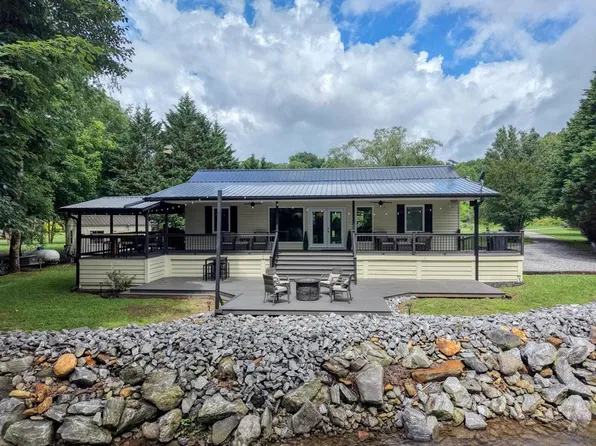 33 Tusquittee Valley Ln, Hayesville, NC 28904