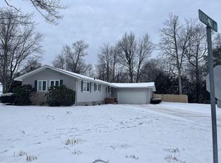 15 Rudgate Rd, Colchester, VT 05446