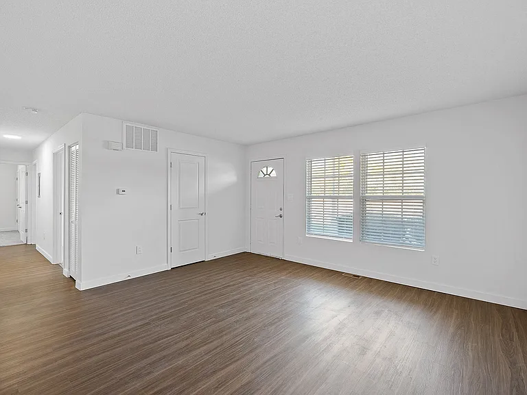 Apartments at Urbana — Photo 70