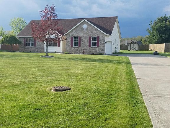 2nd image of 128 Kelly Marie Dr