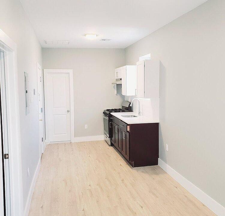 1st image of 620 S Orange Ave