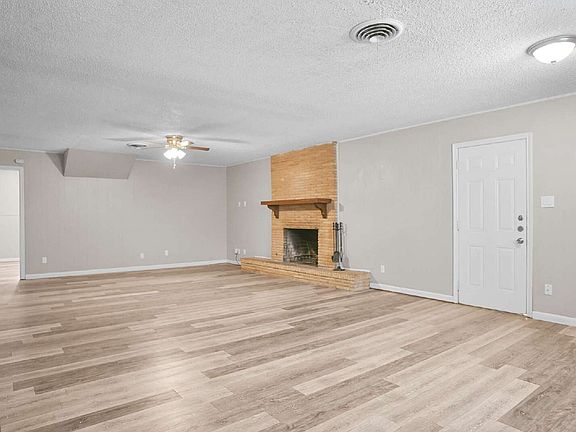 4th image of 4309 42nd St