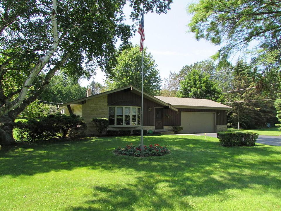 1st image of N113W13281 Crestview Dr