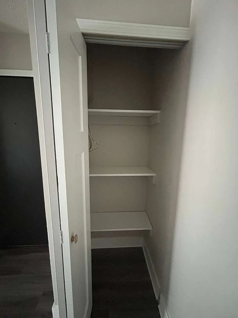2 bed, 900 sqft, $1,550 — Photo 2