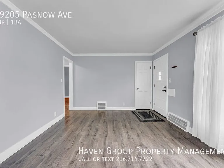 19205 Pasnow Ave — Photo 5