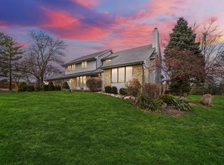 1810 Hilltop Rd, Elgin, IL 60120