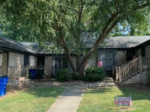 4712 Hollowell Ln, Raleigh, NC 27604