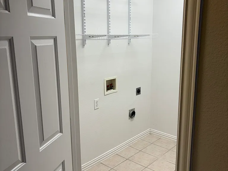 9836 Cambria Ct — Photo 14