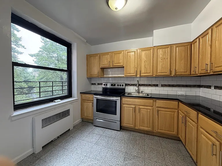 16 Stoner Ave #2-H — Photo 2