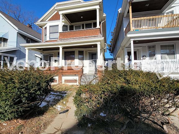 2nd image of 717 Myrtle Ave #2R