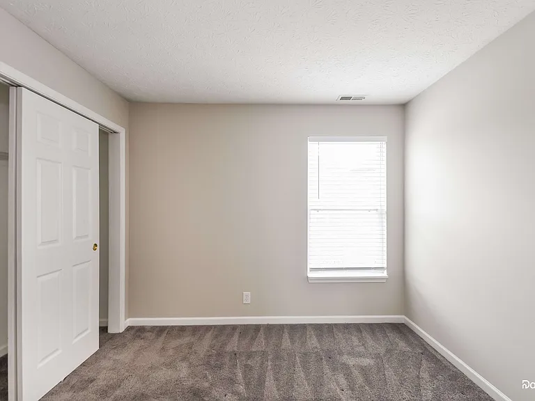 8032 Kersey Dr — Photo 9