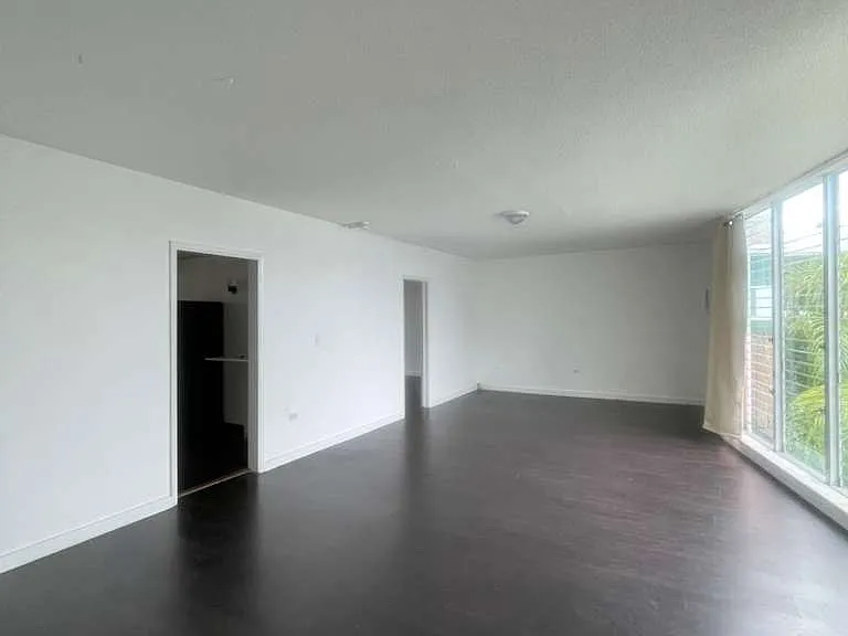 10178 Collins Ave #202 — Photo 6