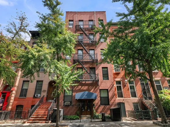 415 W 46th St APT 2D, New York, NY 10036
