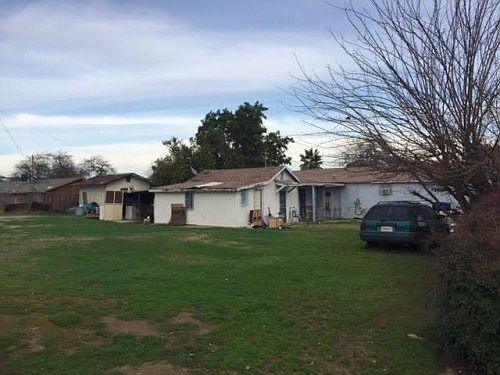 5th image of 208 W Minarets Ave