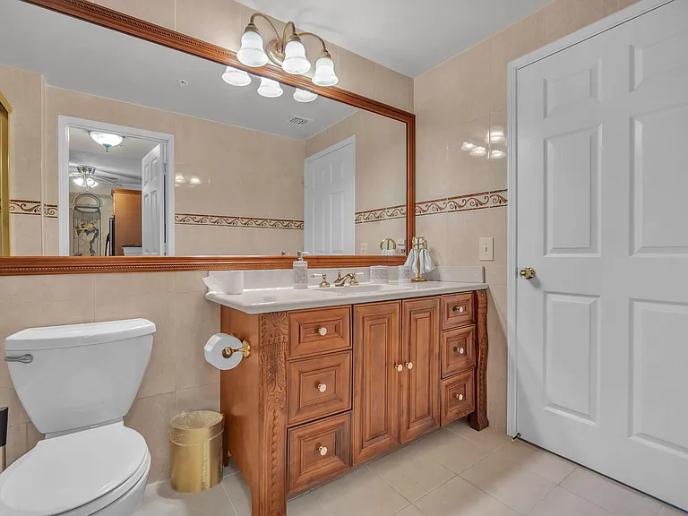 630 Sapodilla Ave #407 — Photo 5