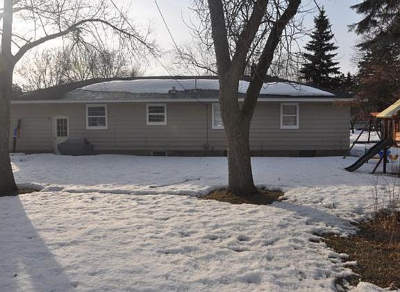 3rd image of 914 Westwood Ln
