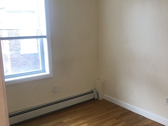 5th image of 28 Phillips St APT 4