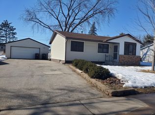 821 E Ave N, Onalaska, WI 54650