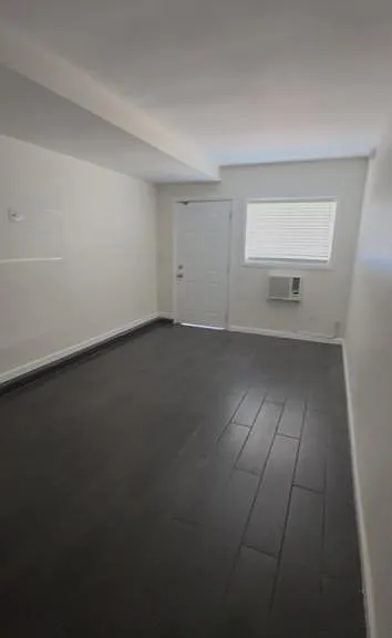 5207 Cartwright Ave — Photo 1