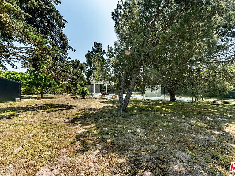 28925 Cliffside Dr — Photo 51