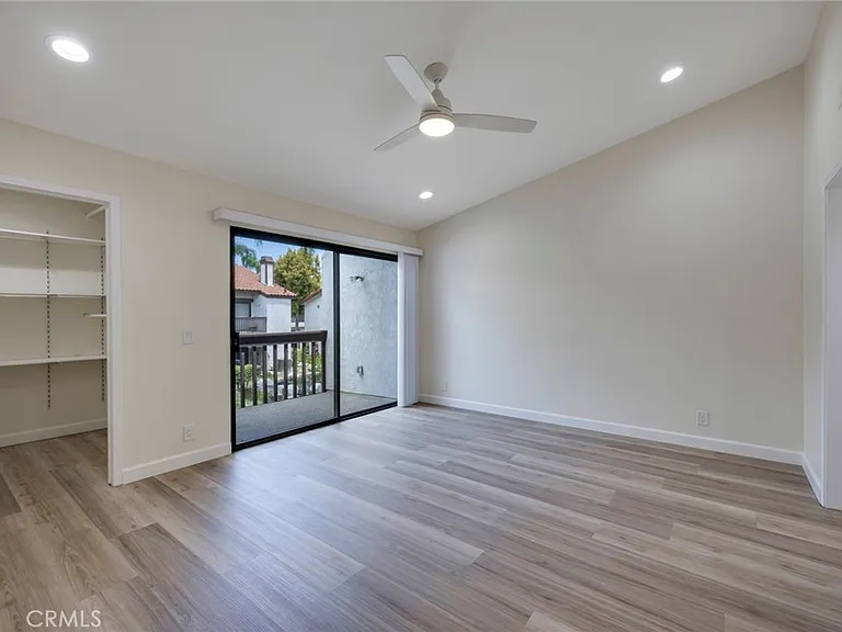 319 Molokai Dr — Photo 38