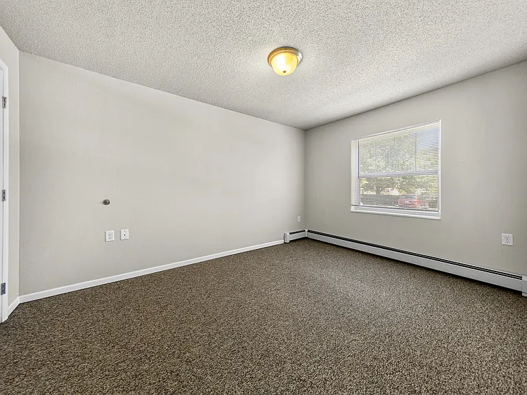 Washington Village East — Photo 16