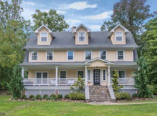 95 Melrose Rd, Mountain Lakes, NJ 07046