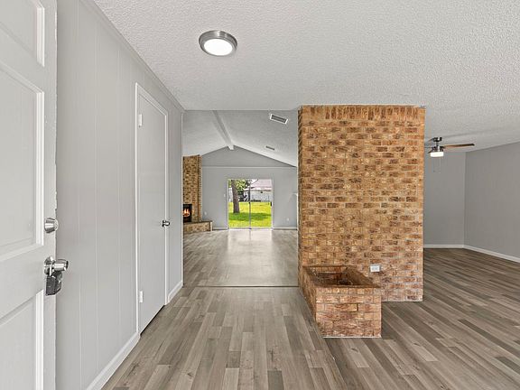 4th image of 3808 Corto St