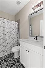 5th image of 971 Laurel Ct NE
