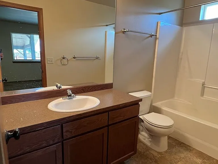 2525 NE Noble Loop — Photo 13