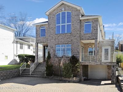 56 Ocean Ter, Staten Island, NY, 10314