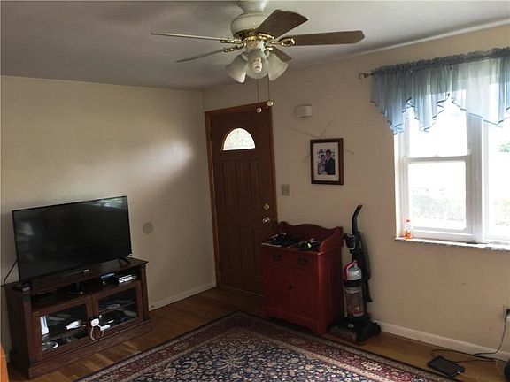 4th image of 407 Westland Dr