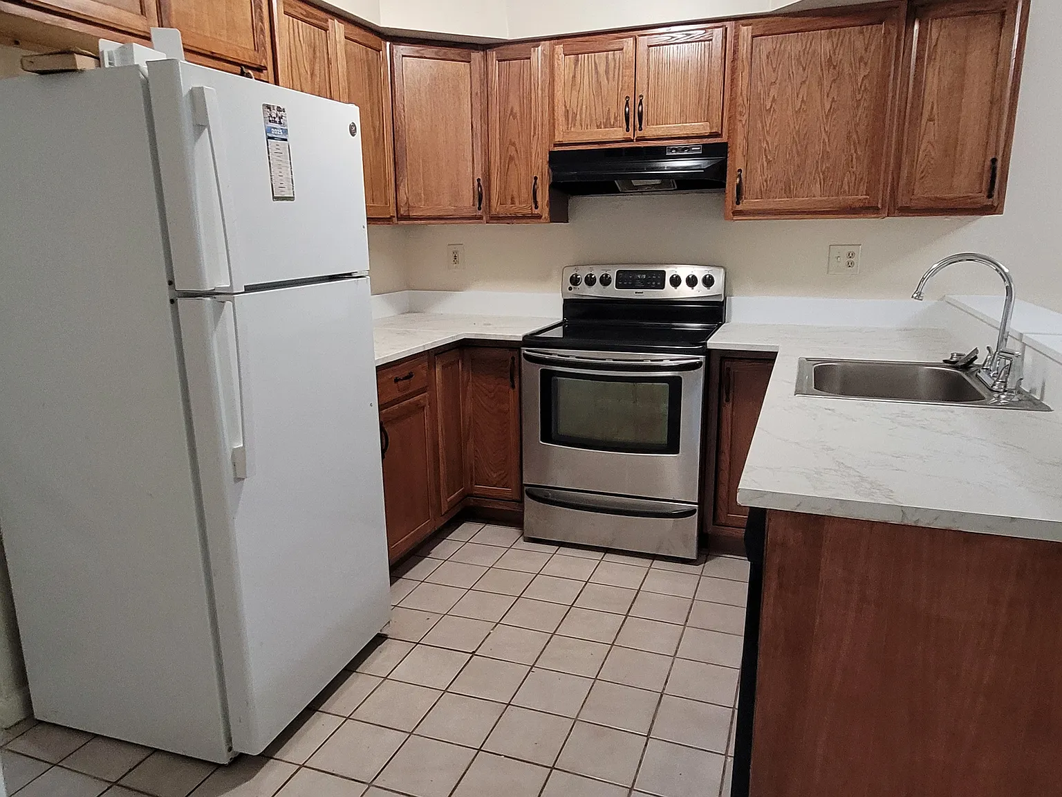 3 bed, 1.5 bath, 1150 sqft, $1,150 — Photo 3