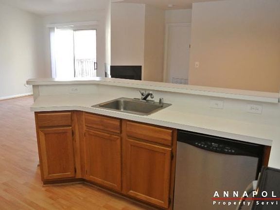 5th image of 50 Sandstone Ct APT K