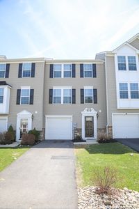 5 Gold Rose Ln, Easton, PA, 18045