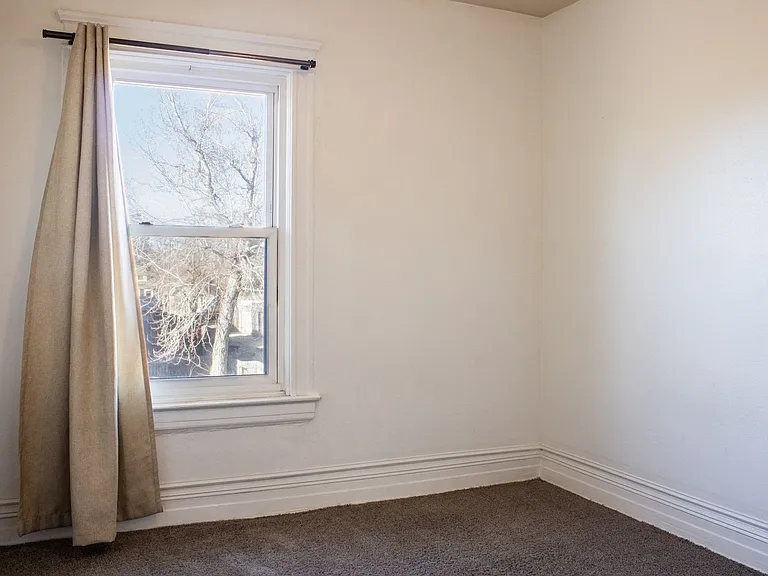 Renovated Apartments in West Wash Park — Photo 4