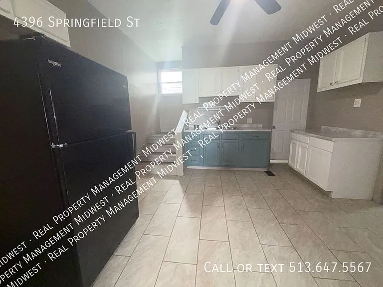 4396 Springfield St — Photo 11