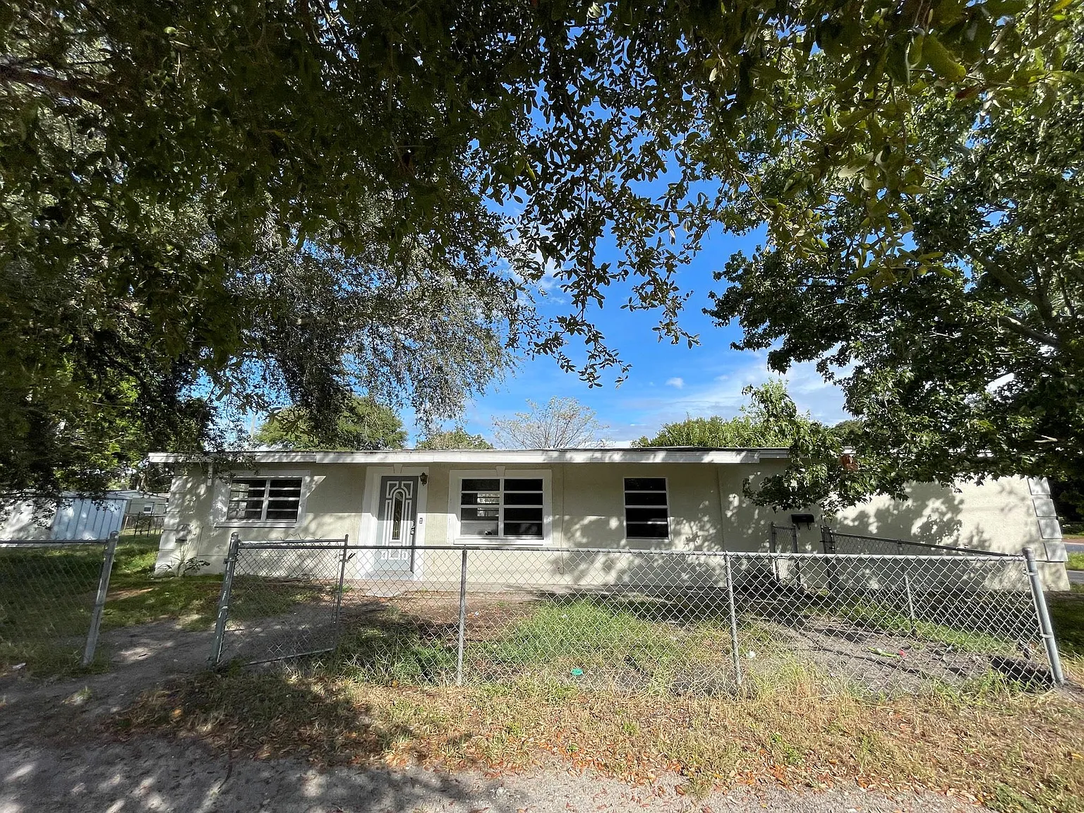 3 bed, 1300 sqft, $2,500 — Photo 3