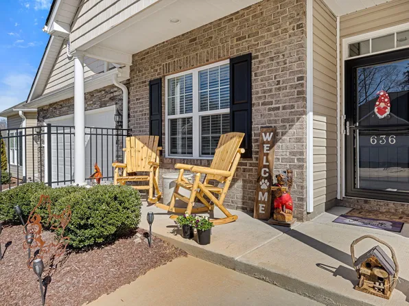 636 Retriever Ln, Mebane, NC 27302